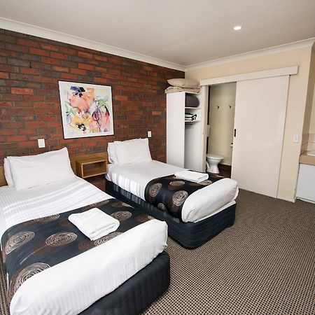 Jacaranda Holiday Units Суон Хил Екстериор снимка